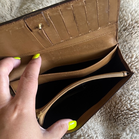 Brown Gucci Leather Studded Wallet - Picture 6 of 7